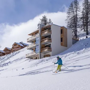 4* Hotel Névalhaia Le Chalet